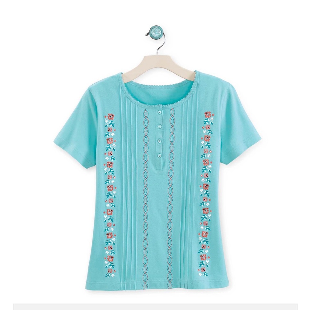 NWT C&K Designs Floral Pintuck Henley Top | Size: Large